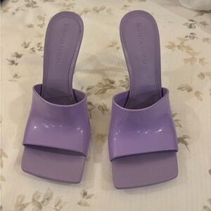Bottega lavender purple slides mules size 37 EUC